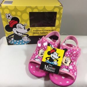 New in box toddler Minnie Mouse sandals